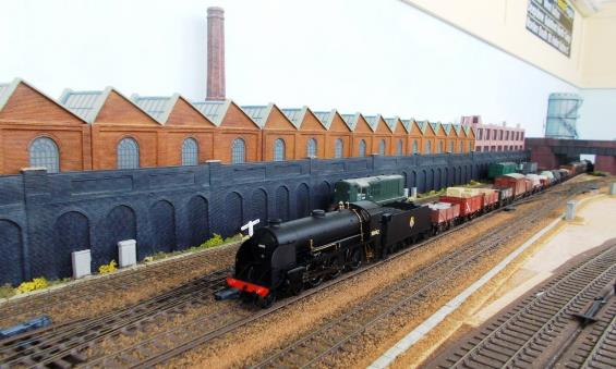 Southern Electric 2 COM /2 EPB units on Ewhurst Green model railway
