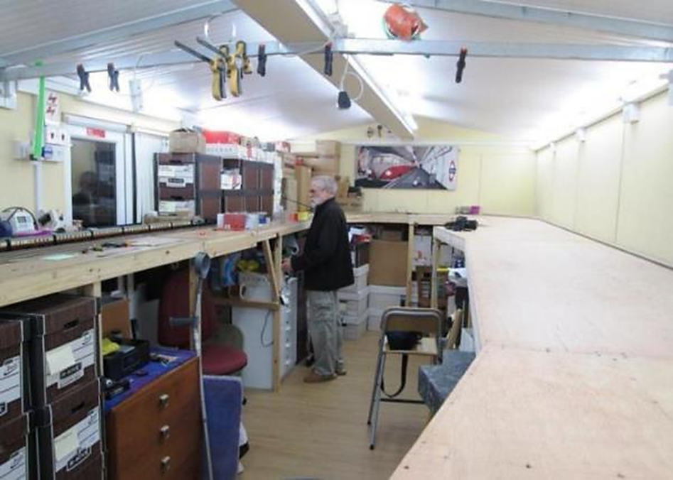 London end of the layout after construction 
and laying of the (temporary) test circuit
www.EwhurstGreen.com 
