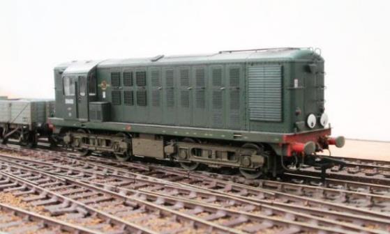 At one stage NBL Type 1 locomotives (in this instance no.D8400) visited the Southern (often via the East London Line); usually on freight workings but sometimes hauling passenger excursion trains.
Ewhurst Green model railway
BR(S) British Railways Southern Region
Copyright www.EwhurstGreen.com
